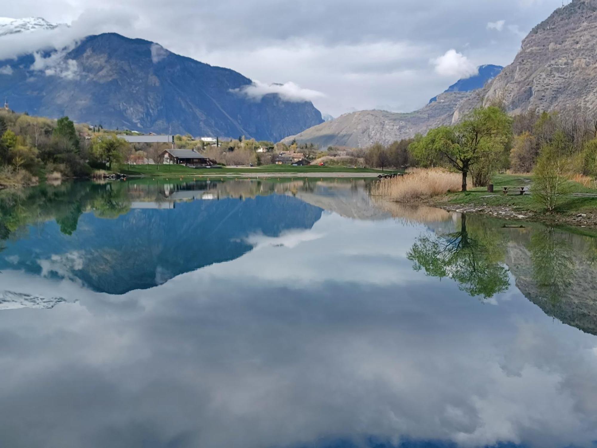 Villargondran, Les Magnifiques Cols De Maurienne Garage Motos, Velos Værelse billede